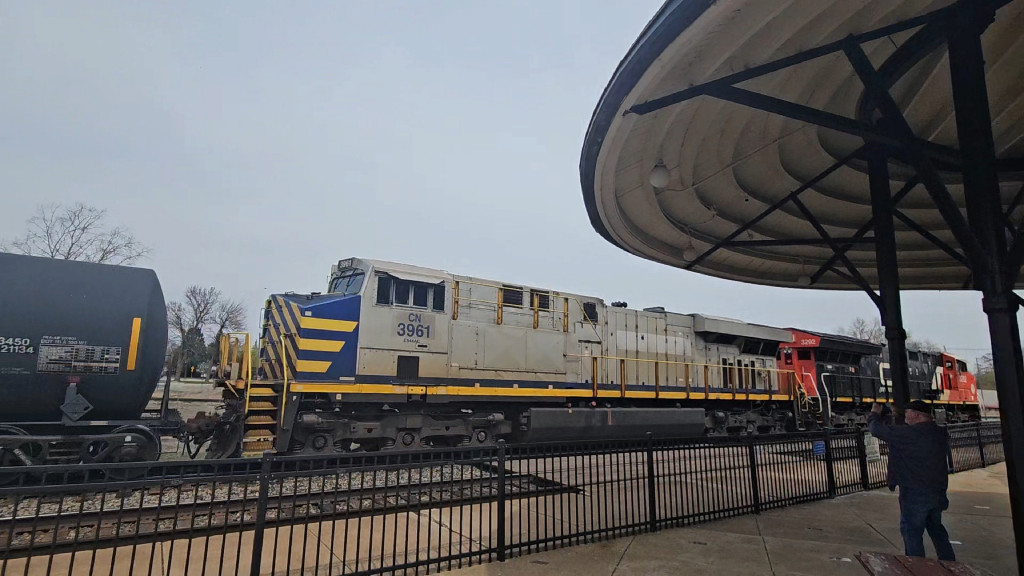 CN 3961